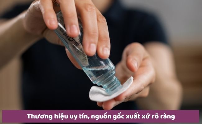 Cách chọn toner cho da dầu mụn tốt nhất