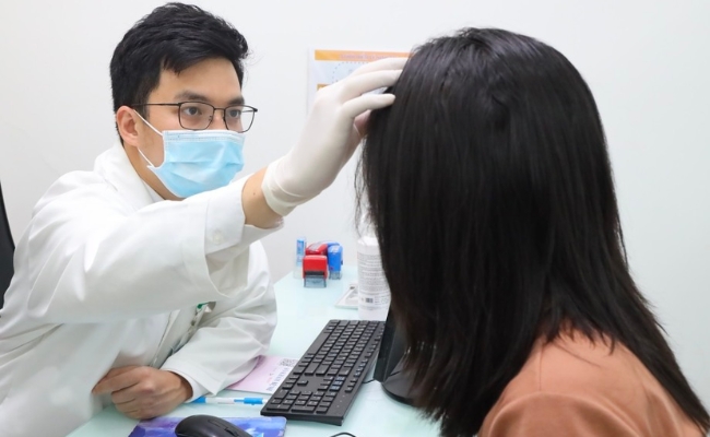 Cách chẩn đoán tình trạng mụn trên mặt