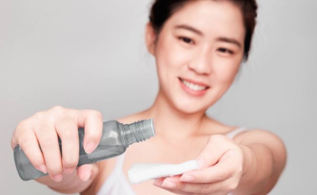 Cách chọn nước hoa hồng phù hợp với từng loại da