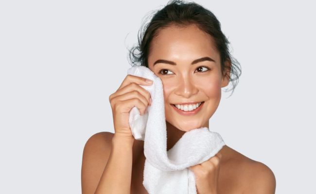 cách sử dụng sữa rửa mặt cho da dầu